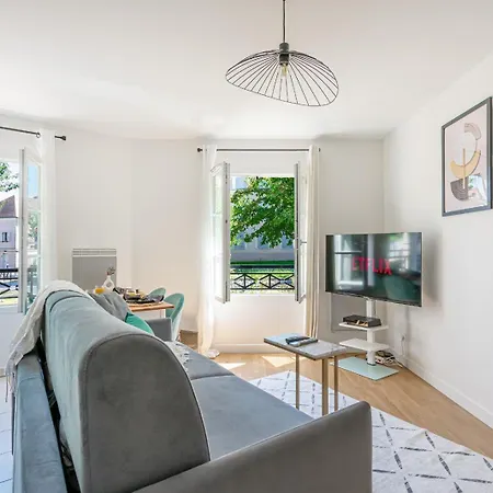 Sweet Apartment *